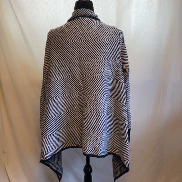 Asymmetrical Open Front Sweater - Picture 2 of 3